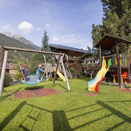 Familien- & Vitalhotel Auenhof Fulpmes Zewnętrze zdjęcie
