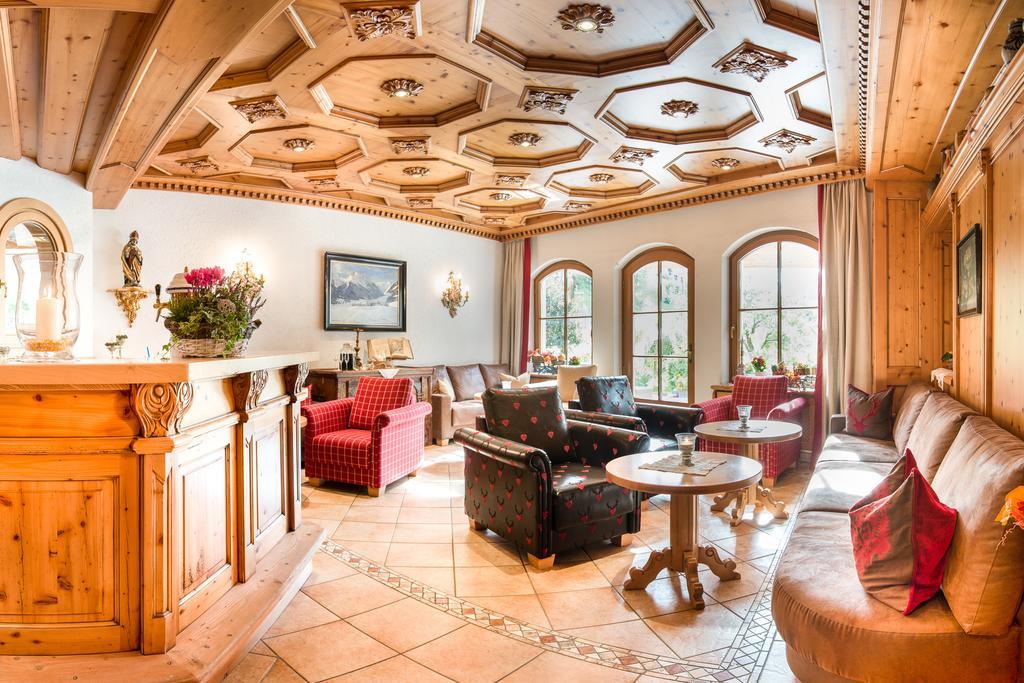 Familien- & Vitalhotel Auenhof Fulpmes Zewnętrze zdjęcie